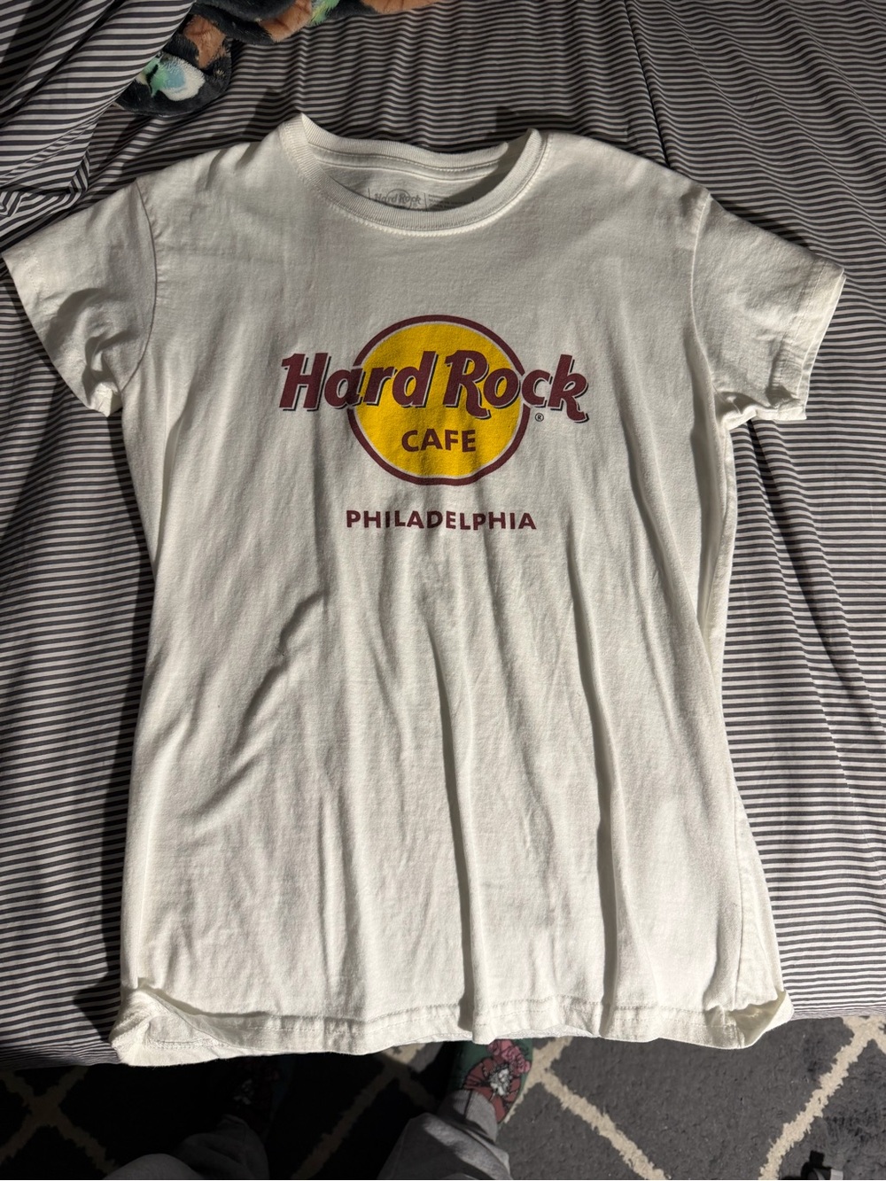 Women’s Cut Hard Rock Cafe Philadelphia T-Shirt